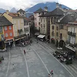 Romantic 5vie Capis