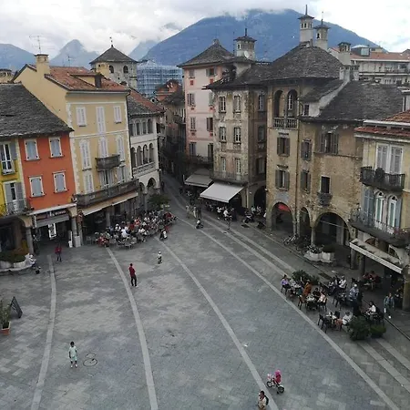 Romantic 5vie Capis