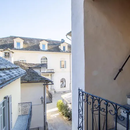 Romantic 5vie Capis